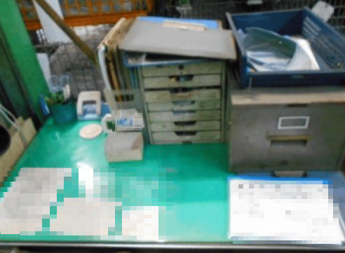5S 清掃 机の上 整理してきれいに 改善後 工場